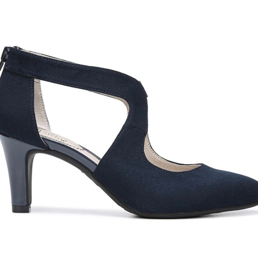 Women's Giovanna Pump Navy Heel - Picture 4 of 11